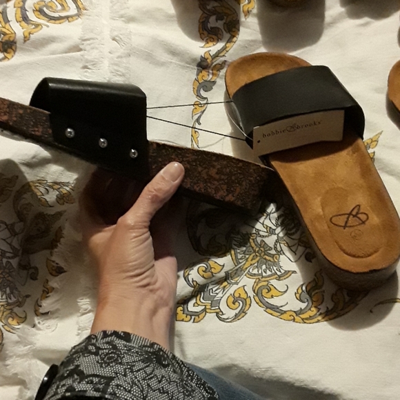 Slip on Black n Brown shoes! New w/tags!!! - Picture 6 of 8